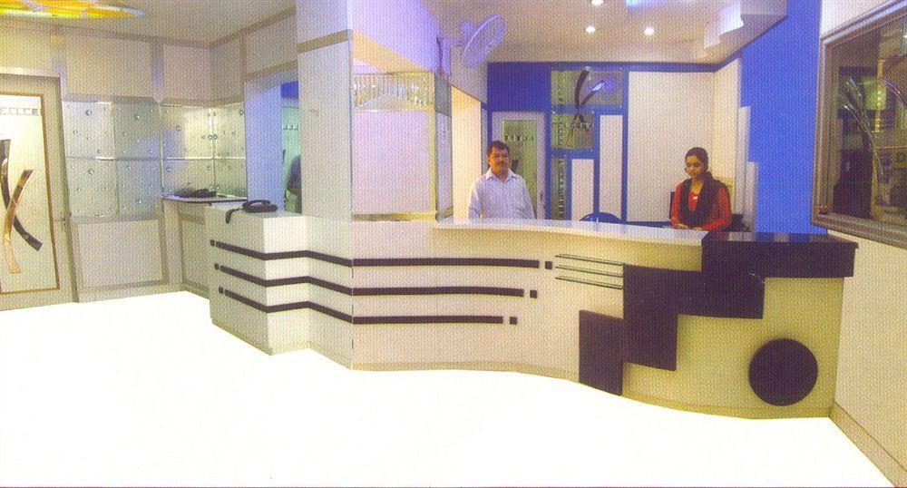 Hotel Kwality Nueva Delhi Exterior foto