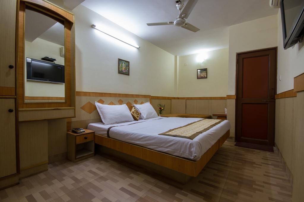 Hotel Kwality Nueva Delhi Habitación foto