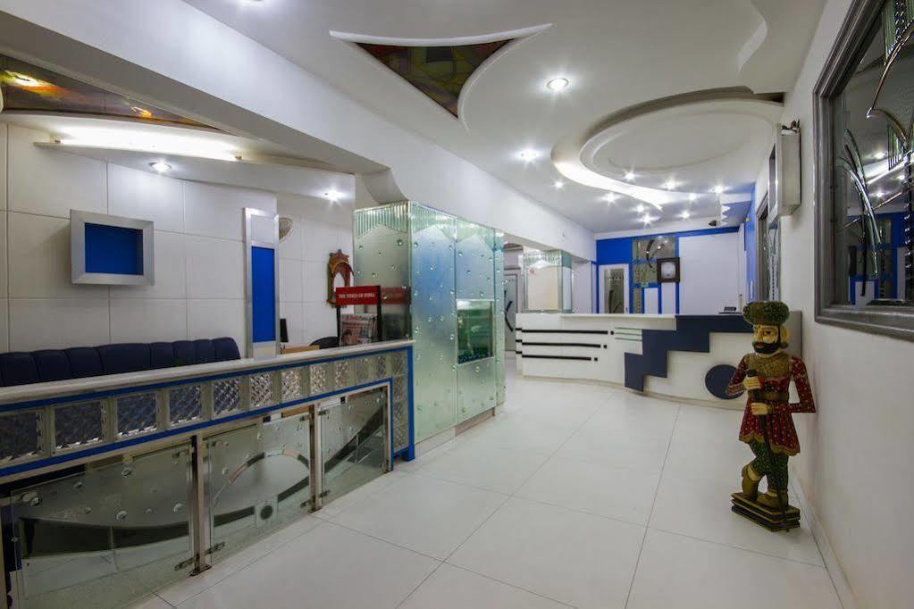 Hotel Kwality Nueva Delhi Exterior foto